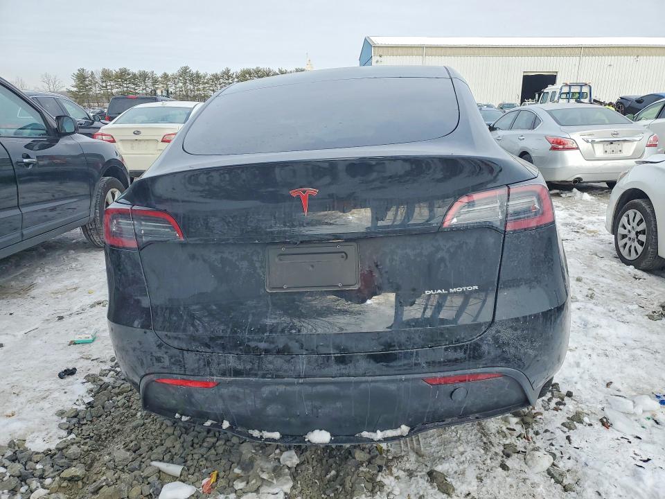 Продаж на аукціоні авто 2023 Tesla Model Y, vin: 7SAYGDEEXPF947295, номер лоту: 76163245
