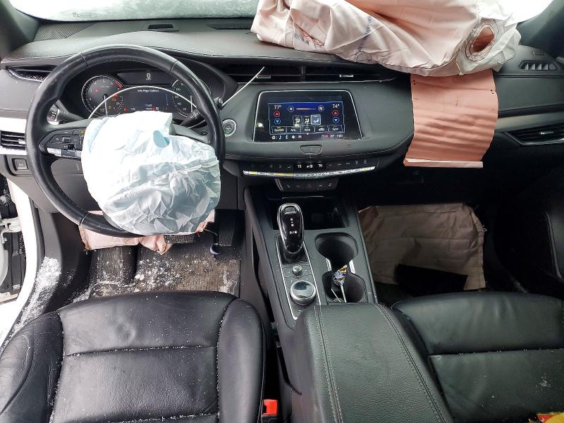 75638985 :رقم المزاد ، 1GYFZDR46MF078938 vin ، 2021 Cadillac Xt4 مزاد بيع