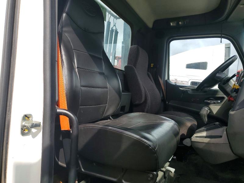 77429845 :رقم المزاد ، 1XPBA48X3HD428839 vin ، 2017 Peterbilt 579 مزاد بيع
