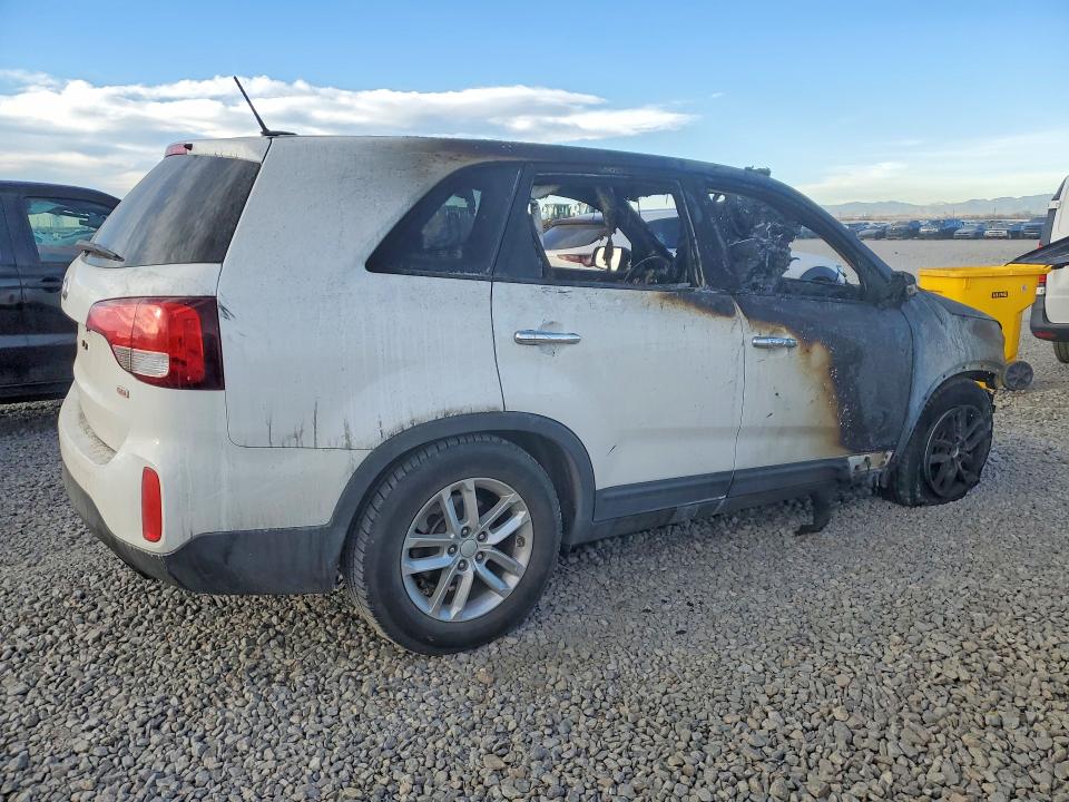 2015 Kia Sorento მანქანა იყიდება აუქციონზე, vin: 5XYKTCA67FG559603, აუქციონის ნომერი: 75885065