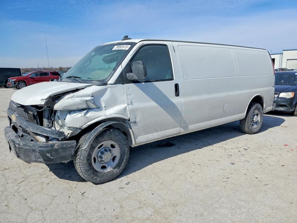 2021 Chev Express G2500 მანქანა იყიდება აუქციონზე, vin: 1GCWGBFPXM1153541, აუქციონის ნომერი: 78892415