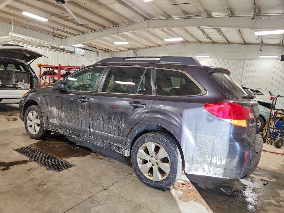 76209215 :رقم المزاد ، 4S4BRCCC2B3365461 vin ، 2011 Subaru Outback 2. مزاد بيع