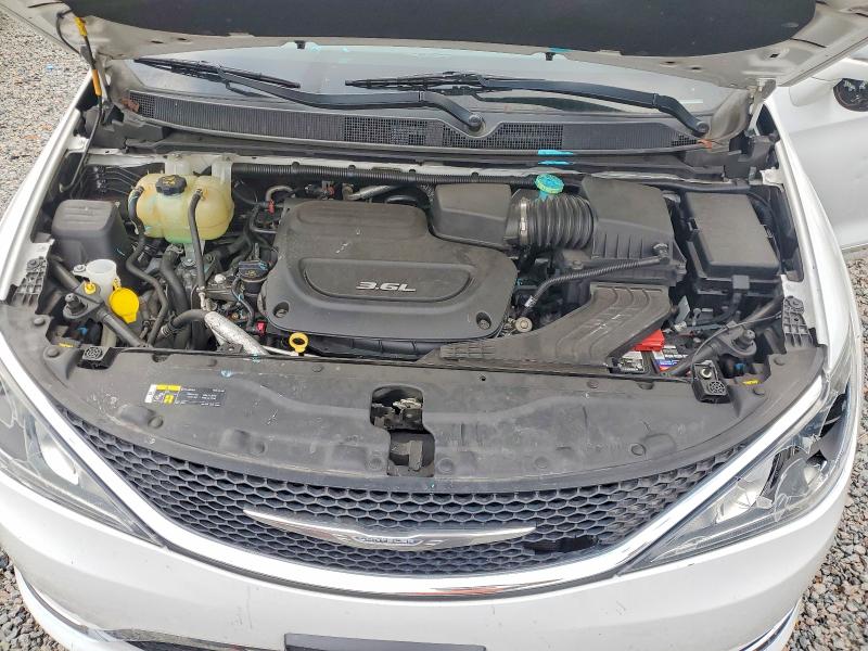Auction sale of the 2018 Chrysler Pacifica, vin: 2C4RC1GG1JR251642, lot number: 77853115