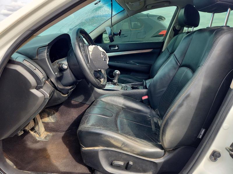 76861895 :رقم المزاد ، JN1CV6AR3FM650749 vin ، 2015 Infiniti Q40 مزاد بيع