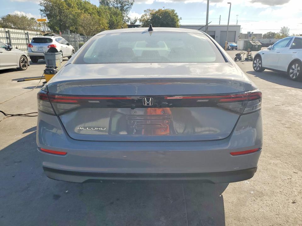 Продаж на аукціоні авто 2025 Honda Accord, vin: 1HGCY1F43SA072461, номер лоту: 78372135