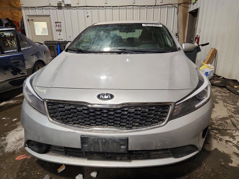 2018 Kia Forte მანქანა იყიდება აუქციონზე, vin: 3KPFK4A77JE209641, აუქციონის ნომერი: 78742205