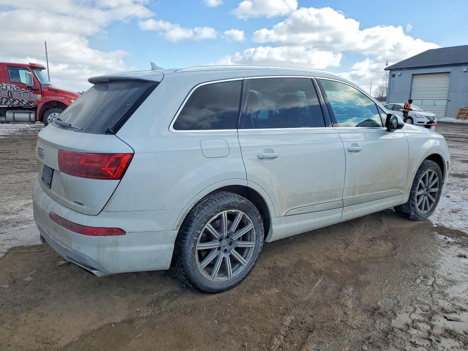 76253025 :رقم المزاد ، WA1LHAF75HD038385 vin ، 2017 Audi Q7 مزاد بيع
