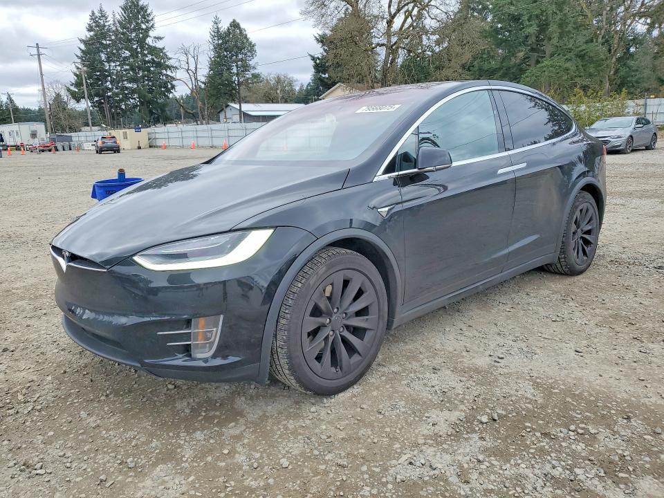 79568075 :رقم المزاد ، 5YJXCBE20JF100923 vin ، 2018 Tesla Model X مزاد بيع