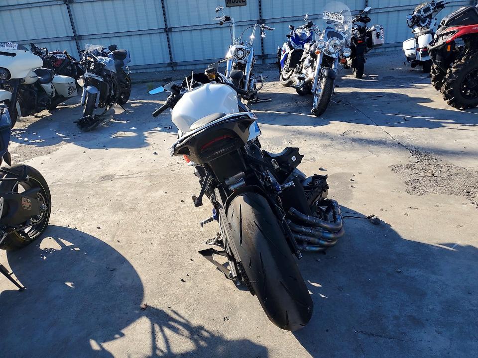 Продаж на аукціоні авто 2024 Bmw S 1000, vin: WB10E6301R6J50433, номер лоту: 77549255
