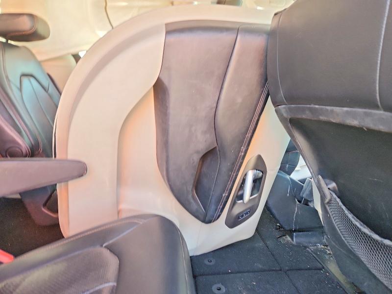77113685 :رقم المزاد ، 2C4RC1BG5LR120370 vin ، 2020 Chrysler Pacifica مزاد بيع