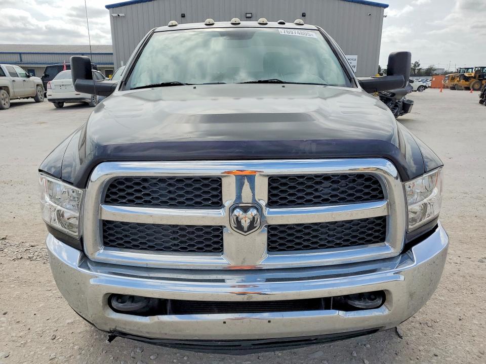 76974805 :رقم المزاد ، 3C63RRGL5JG238955 vin ، 2018 Ram 3500 مزاد بيع