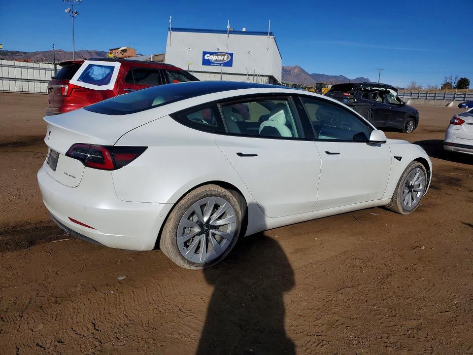 Продажа на аукционе авто 2022 Tesla Model 3, vin: 5YJ3E1EB4NF263809, номер лота: 77318955