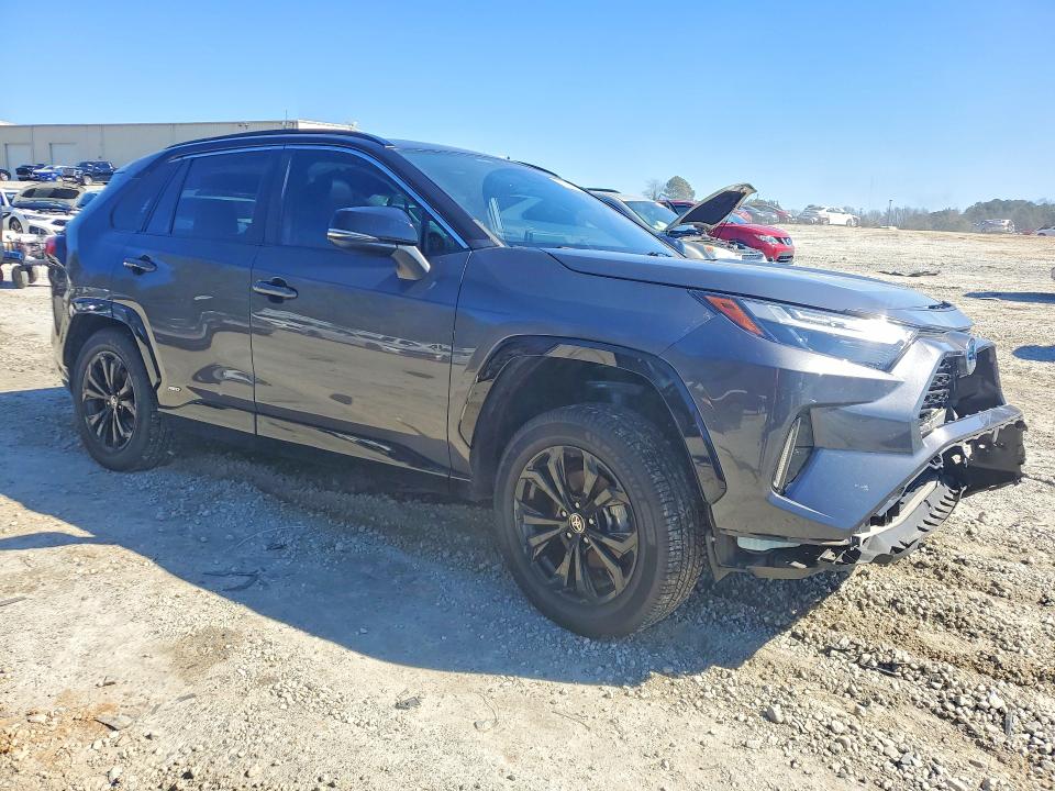 76560615 :رقم المزاد ، 2T3E6RFV6NW033745 vin ، 2022 Toyota Rav4 مزاد بيع