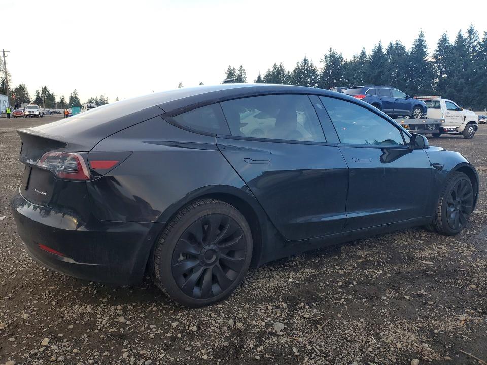 76387225 :رقم المزاد ، 5YJ3E1EB5NF108105 vin ، 2022 Tesla Model 3 مزاد بيع