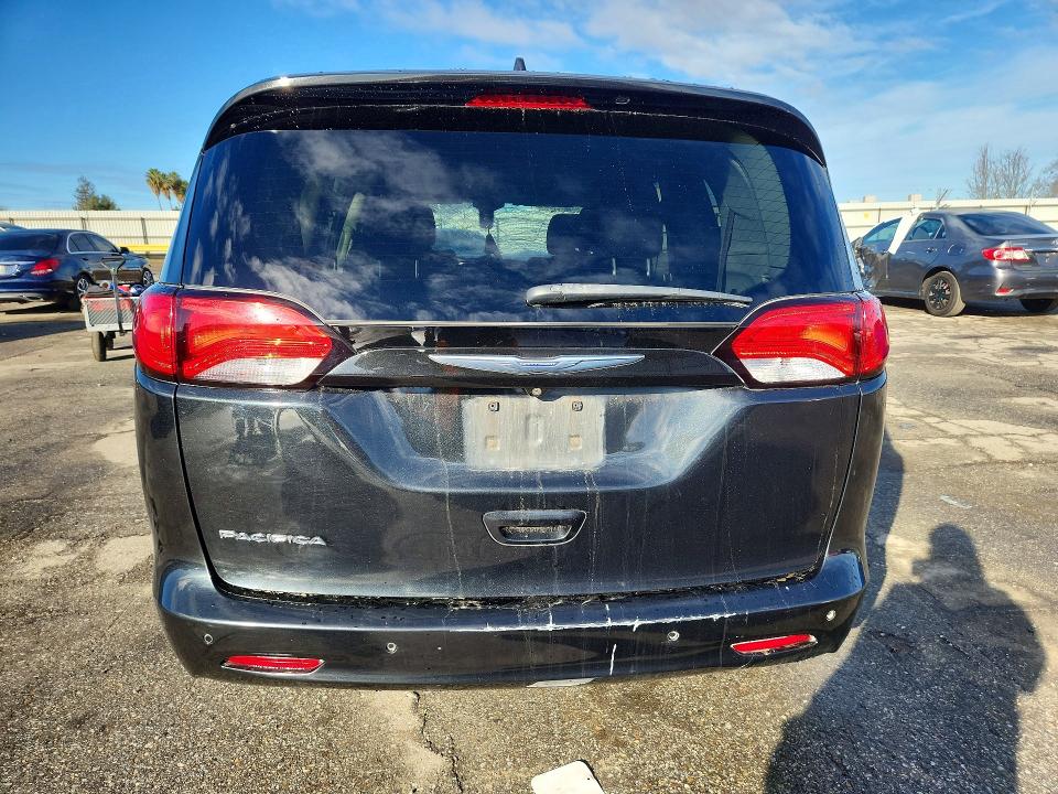 Auction sale of the 2017 Chrysler Pacifica, vin: 2C4RC1DG6HR529241, lot number: 77601105
