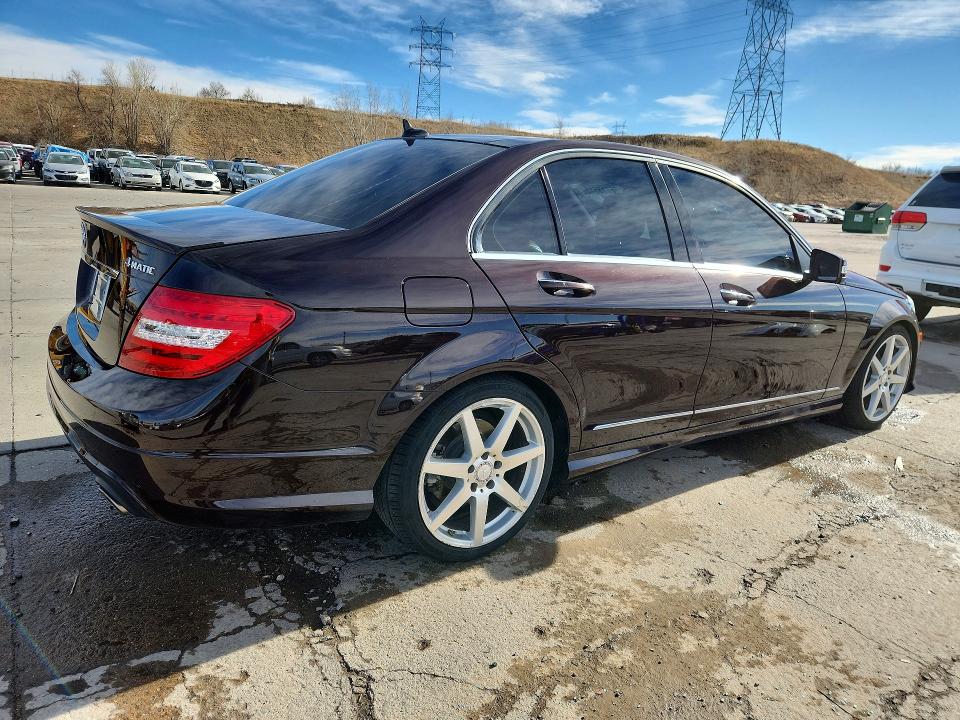 Продажа на аукционе авто 2012 Mercedes-benz C 300 4mat, vin: WDDGF8BB0CF858201, номер лота: 76718515