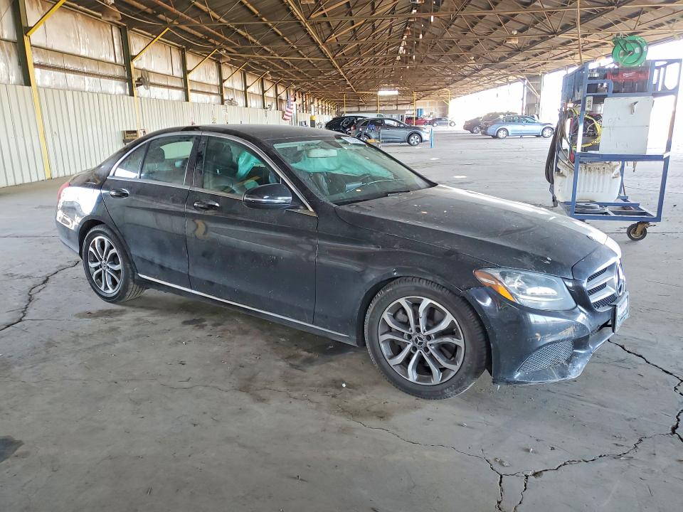 79103735 :رقم المزاد ، 55SWF4JB3HU229882 vin ، 2017 Mercedes-benz C مزاد بيع
