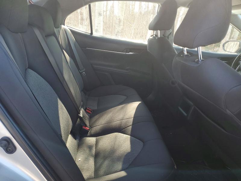 76522165 :رقم المزاد ، 4T1B11HKXKU793073 vin ، 2019 Toyota Camry مزاد بيع
