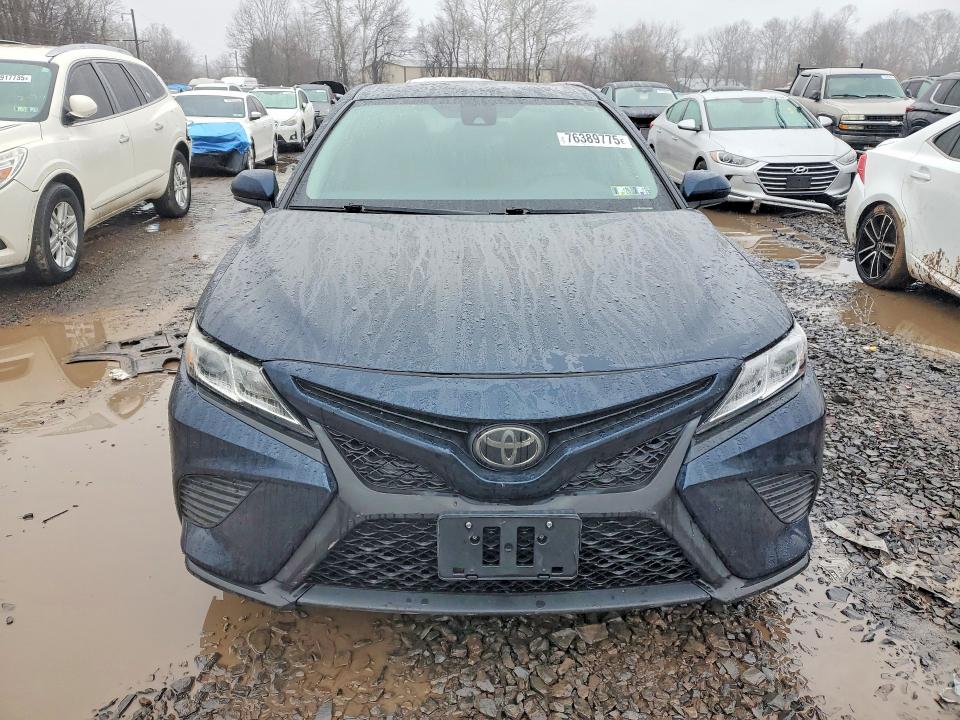 Продаж на аукціоні авто 2018 Toyota Camry, vin: 4T1B11HK6JU555400, номер лоту: 76389775