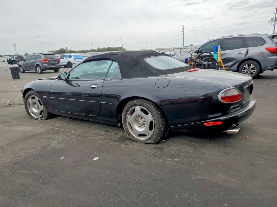 76982535 :رقم المزاد ، SAJGX2041XC035598 vin ، 1999 Jaguar Xk8 مزاد بيع