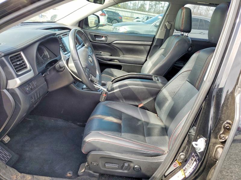 Продажа на аукционе авто 2019 Toyota Highlander, vin: 5TDKZRFH0KS359414, номер лота: 77655295