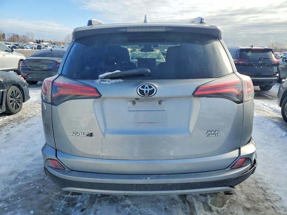 2017 Toyota Rav4 მანქანა იყიდება აუქციონზე, vin: 2T3RFREV3HW690624, აუქციონის ნომერი: 78842515