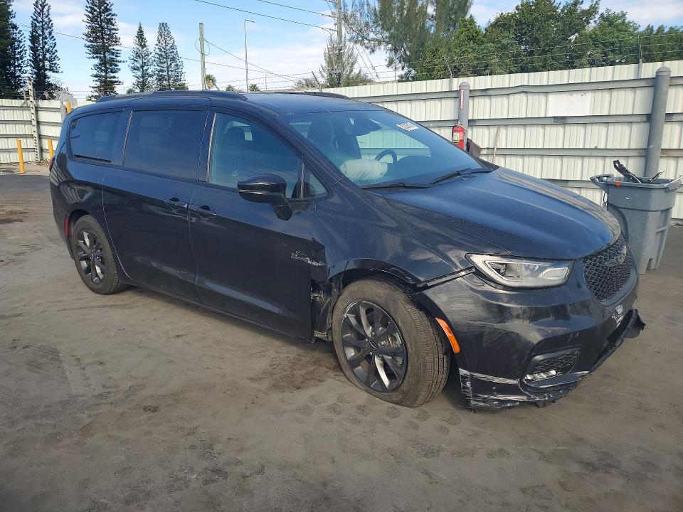 2021 Chrysler Pacifica მანქანა იყიდება აუქციონზე, vin: 2C4RC1BG2MR565697, აუქციონის ნომერი: 75229315
