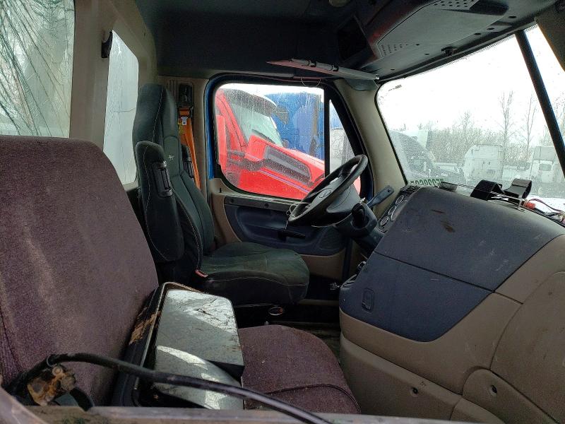 2019 Freightliner Cascadia 113 მანქანა იყიდება აუქციონზე, vin: 1FUJGBDV5KLKF7646, აუქციონის ნომერი: 75238625