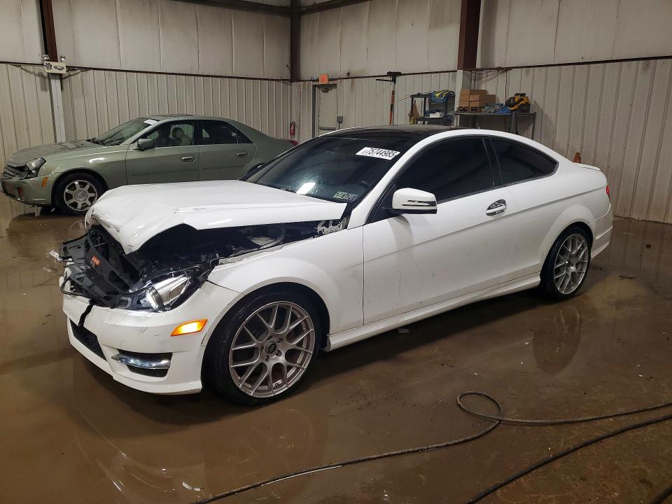 Продажа на аукционе авто 2015 Mercedes-benz C, vin: WDDGJ8JB6FG410804, номер лота: 75744985