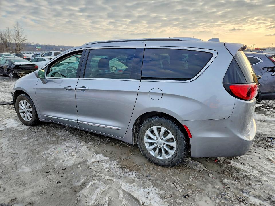 Продажа на аукционе авто 2018 Chrysler Pacifica, vin: 2C4RC1BGXJR119048, номер лота: 74419805