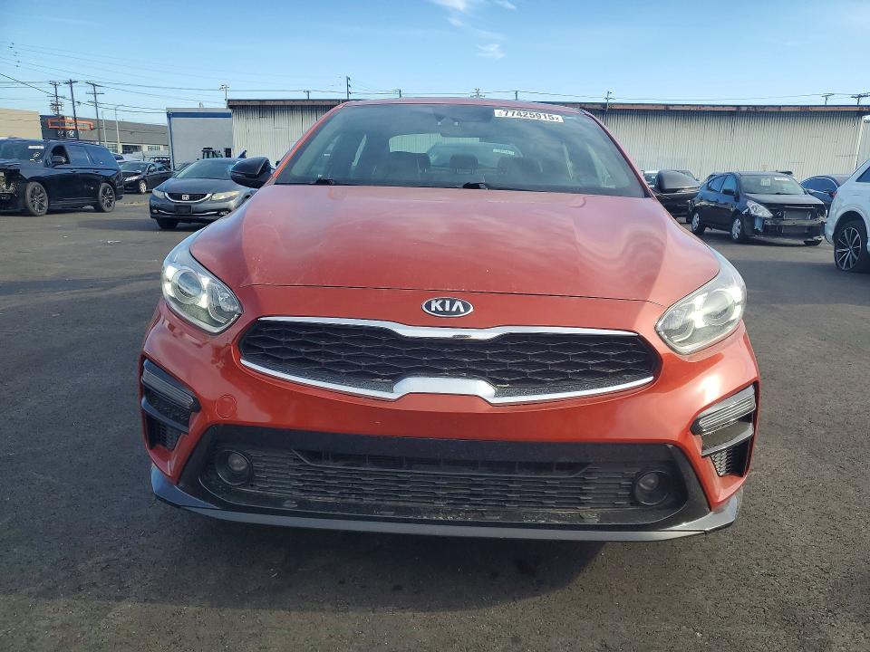 2021 Kia Forte მანქანა იყიდება აუქციონზე, vin: 3KPF34AD4ME389555, აუქციონის ნომერი: 77425915