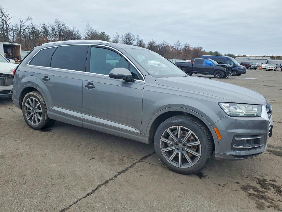 77678505 :رقم المزاد ، WA1LHAF7XHD053450 vin ، 2017 Audi Q7 مزاد بيع