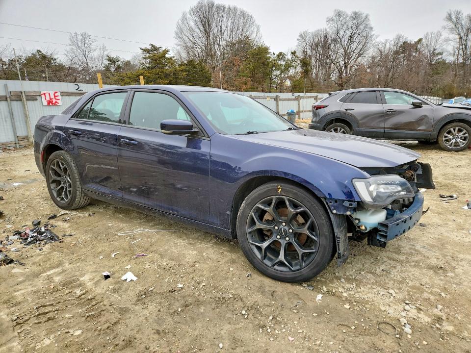 Продаж на аукціоні авто 2015 Chrysler 300, vin: 2C3CCABG6FH921622, номер лоту: 76376415