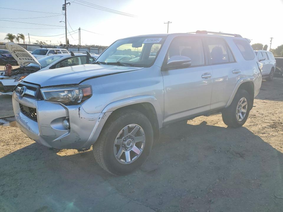 Продаж на аукціоні авто 2015 Toyota 4runner Sr, vin: JTEBU5JR6F5267934, номер лоту: 78356585