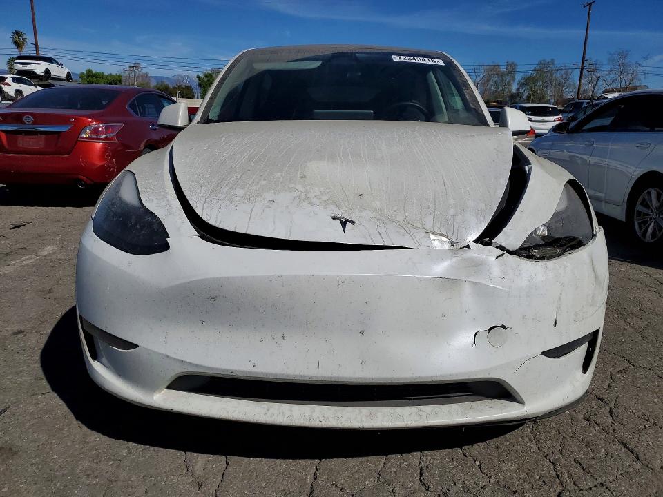 2024 Tesla Model Y მანქანა იყიდება აუქციონზე, vin: 7SAYGDEE5RA258328, აუქციონის ნომერი: 72343415