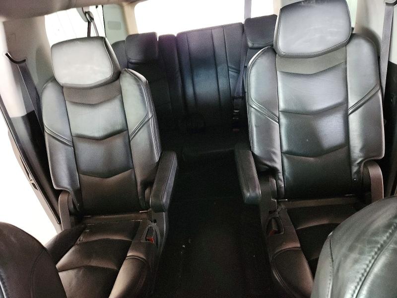 77011845 :رقم المزاد ، 1GYS3SKJ3FR627971 vin ، 2015 Cadillac Escalade مزاد بيع