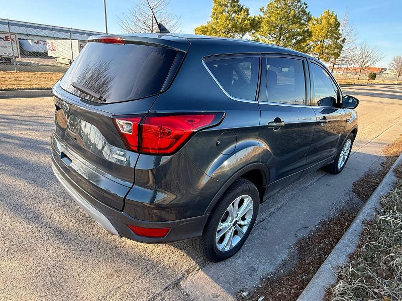 78374605 :رقم المزاد ، 1FMCU0GD6KUB11539 vin ، 2019 Ford Escape مزاد بيع