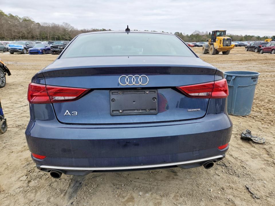 Продаж на аукціоні авто 2019 Audi A3, vin: WAUBEGFF8K1019159, номер лоту: 76932635