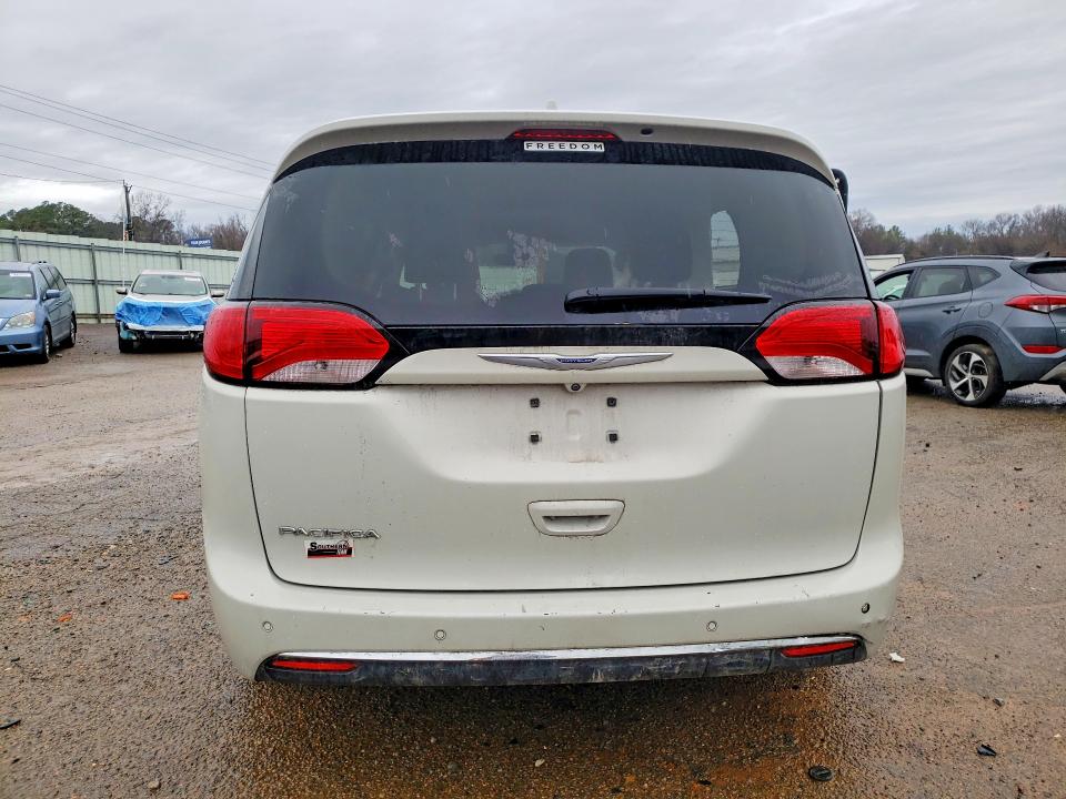 78713165 :رقم المزاد ، 2C4RC1BG7KR589152 vin ، 2019 Chrysler Pacifica مزاد بيع