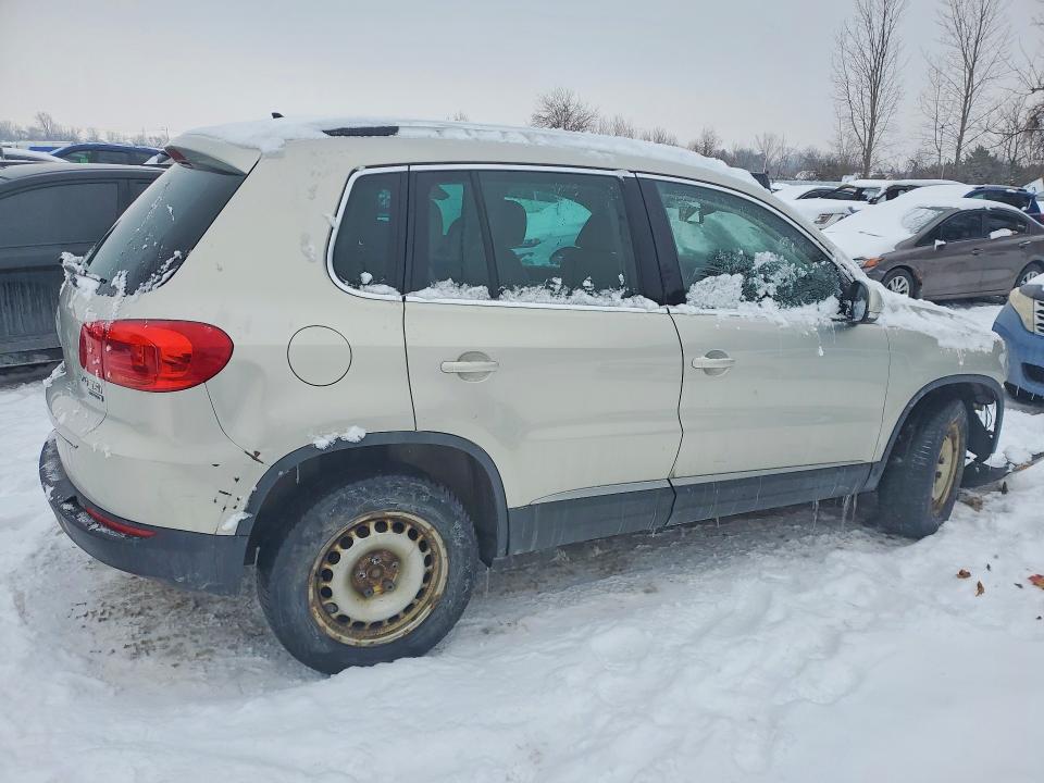 74913515 :رقم المزاد ، WVGJV3AX3EW618853 vin ، 2014 Volkswagen Tiguan S مزاد بيع