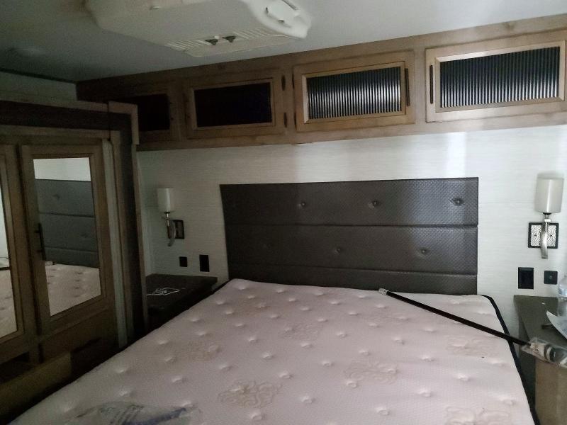 46233976 :رقم المزاد ، 5ZT3VG4F1K6502584 vin ، 2019 Forester River Recreational Vehicle (rv) مزاد بيع
