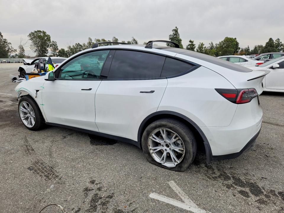 Продажа на аукционе авто 2021 Tesla Model Y, vin: 5YJYGDEE2MF293322, номер лота: 76560675