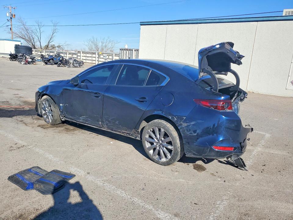 77957715 :رقم المزاد ، JM1BPACL0M1345285 vin ، 2021 Mazda 3 مزاد بيع