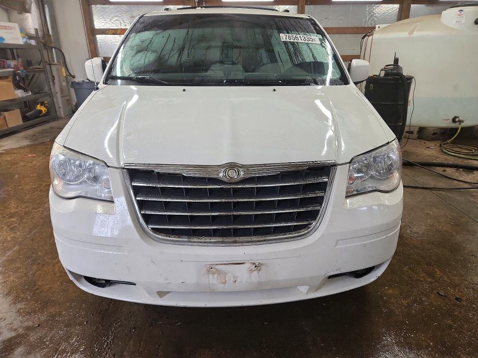 78561335 :رقم المزاد ، 2A4RR8D15AR422359 vin ، 2010 Chrysler Town & Country مزاد بيع