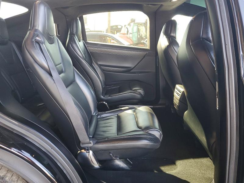 74701235 :رقم المزاد ، 5YJXCBE23HF046169 vin ، 2017 Tesla Model X مزاد بيع