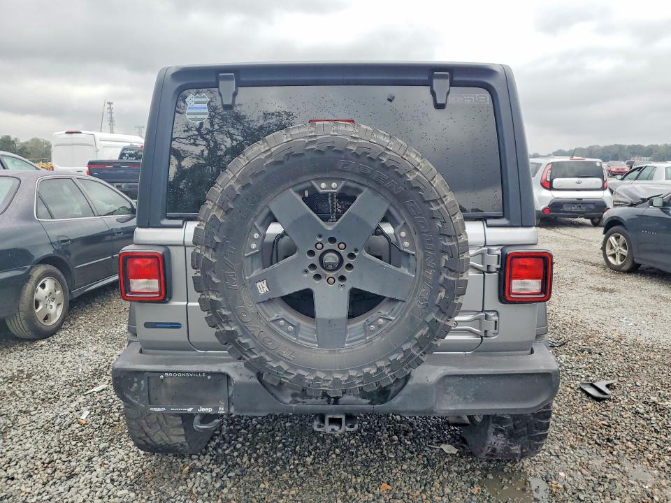 76243565 :رقم المزاد ، 1C4HJXDNXJW206858 vin ، 2018 Jeep Wrangler Unlimited مزاد بيع