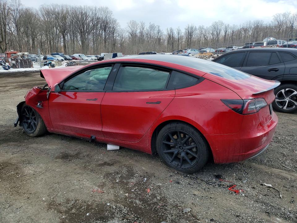 77082195 :رقم المزاد ، 5YJ3E1EA9NF370359 vin ، 2022 Tesla Model 3 مزاد بيع