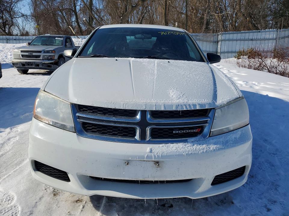 76790515 :رقم المزاد ، 1C3CDZAB9DN558805 vin ، 2013 Dodge Avenger Se مزاد بيع