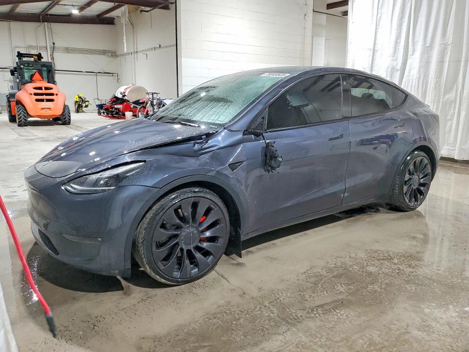 Продажа на аукционе авто 2022 Tesla Model Y, vin: 7SAYGDEFXNF383136, номер лота: 79049505