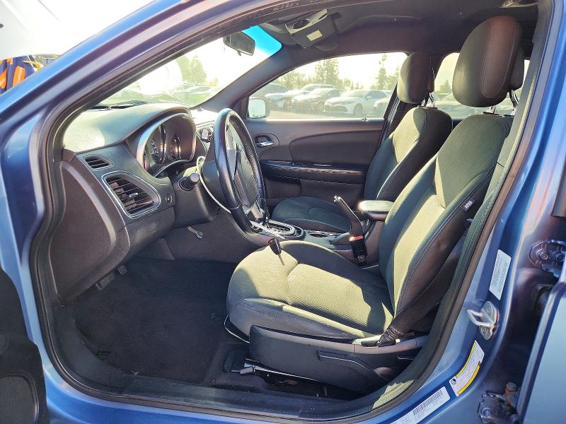 76659805 :رقم المزاد ، 1C3BC1FB2BN592963 vin ، 2011 Chrysler 200 مزاد بيع